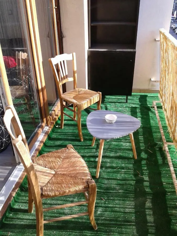 Ducs Insolite Chambery Apartment